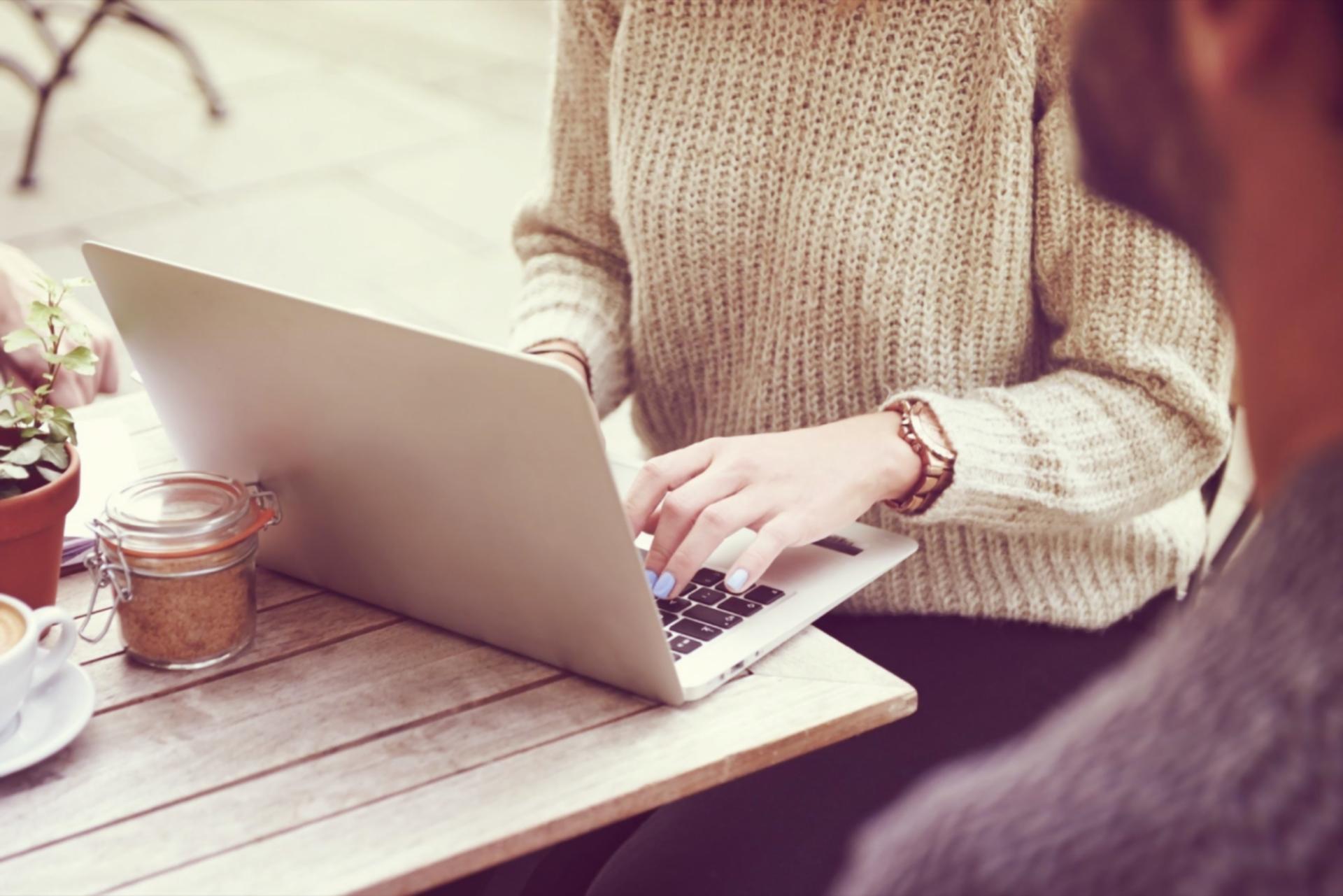 Strukturierte Lernumgebung mit Notizen und Ressourcen